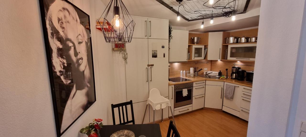 Appartement Black&White Designer Business Apartment Fuer 4 Mit Kueche+5G Wlan+Netflix Nahe Der City Hannover