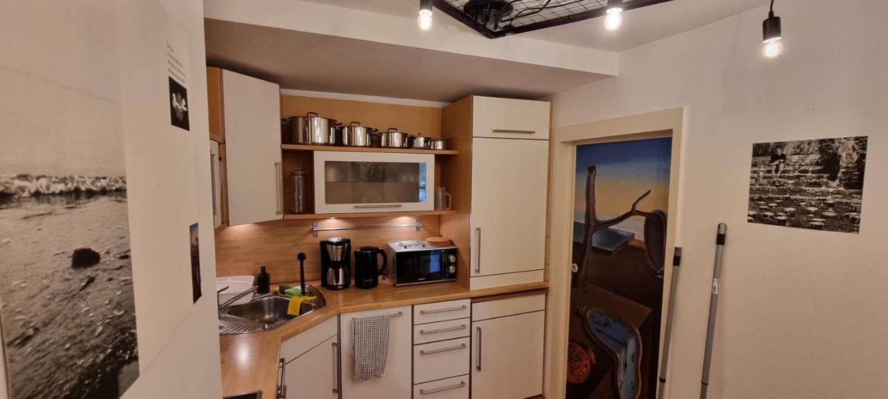 Black&White Designer Business Apartment Fuer 4 Mit Kueche+5G Wlan+Netflix Nahe Der City Appartement