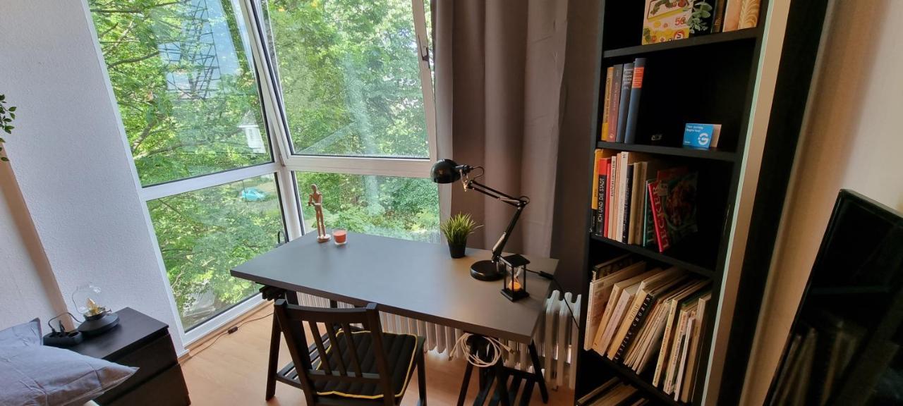 Black&White Designer Business Apartment Fuer 4 Mit Kueche+5G Wlan+Netflix Nahe Der City